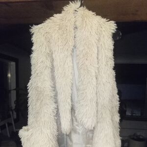 Jolt Women's Fluffy Cream Teddy Vest